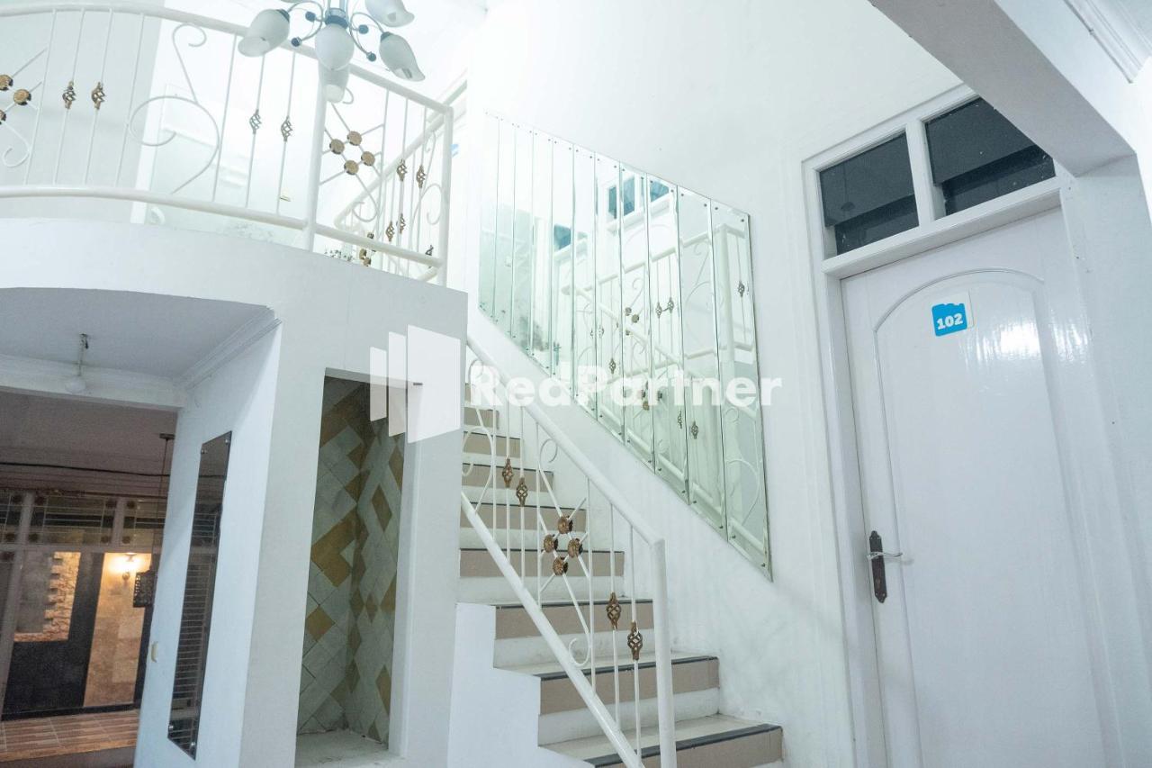 House Of Joy Sopalan Redpartner Hotel Kalasan Exterior foto